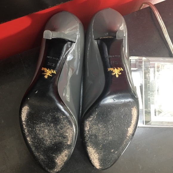 SOLD!  PRADA Gray Patent Leather Pumps - Picture 8 of 8